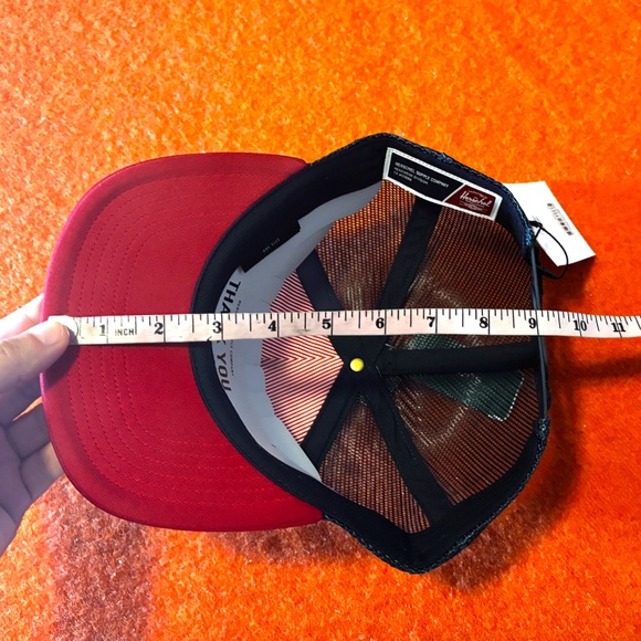 Herschel Whaler unisex navy, red and white colour block trucker cap hat NWT - Picture 9 of 9